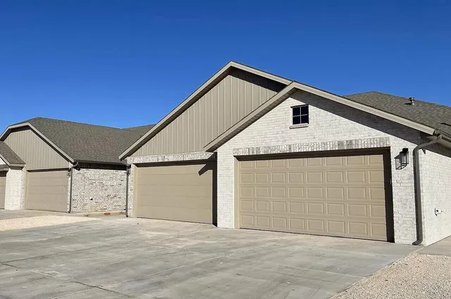 $1,295 | 5704 Lehigh Street, Lubbock, TX 79416