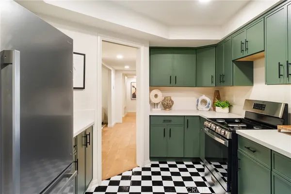 $799,999 | 534 South Oak Knoll Avenue, Unit 103, Pasadena, CA 91101