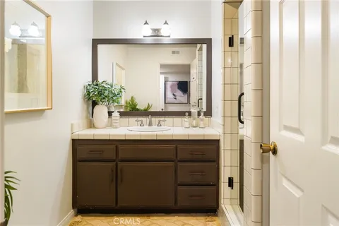 $799,999 | 534 South Oak Knoll Avenue, Unit 103, Pasadena, CA 91101