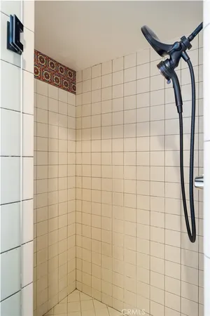 $799,999 | 534 South Oak Knoll Avenue, Unit 103, Pasadena, CA 91101