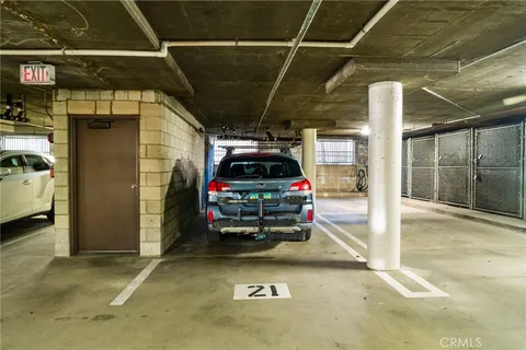 $799,999 | 534 South Oak Knoll Avenue, Unit 103, Pasadena, CA 91101