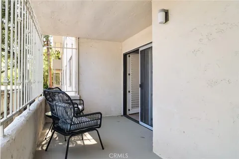 $799,999 | 534 South Oak Knoll Avenue, Unit 103, Pasadena, CA 91101