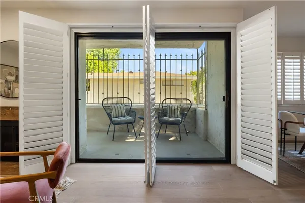 $799,999 | 534 South Oak Knoll Avenue, Unit 103, Pasadena, CA 91101