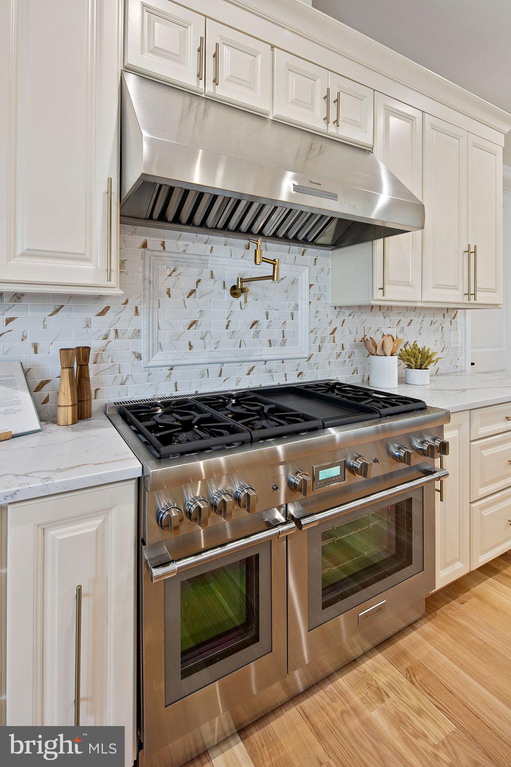 6908 Cherry Lane Annandale, VA 22003 - Photo 11 of 118 Kitchen