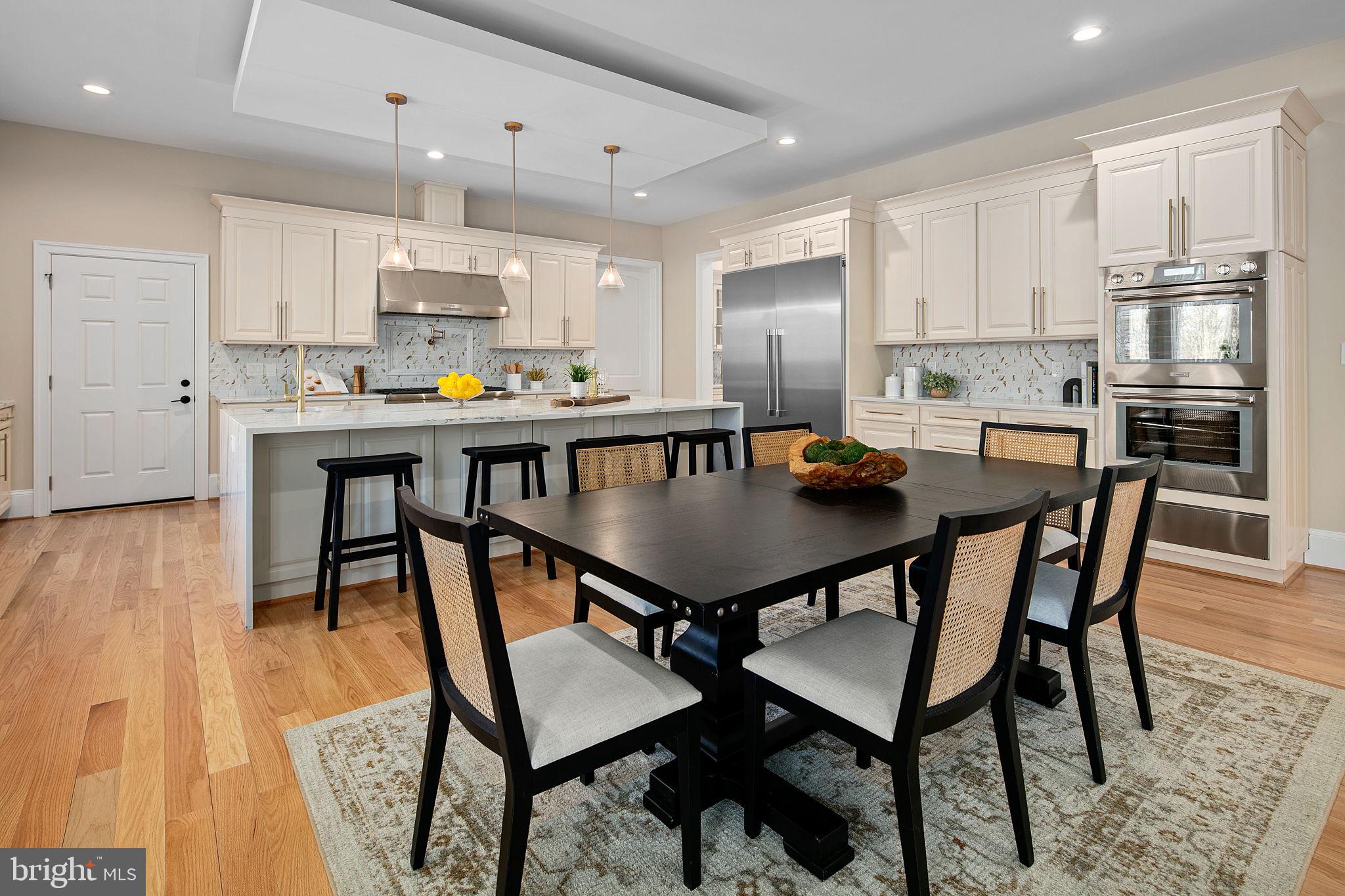 6908 Cherry Lane Annandale, VA 22003 - Photo 16 of 118 Table Space Kitchen