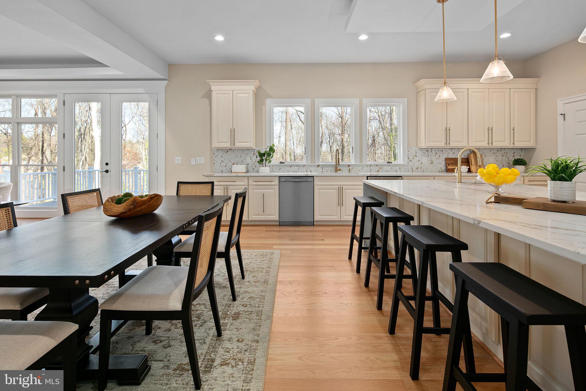 6908 Cherry Lane Annandale, VA 22003 - Photo 19 of 118 Table Space Kitchen