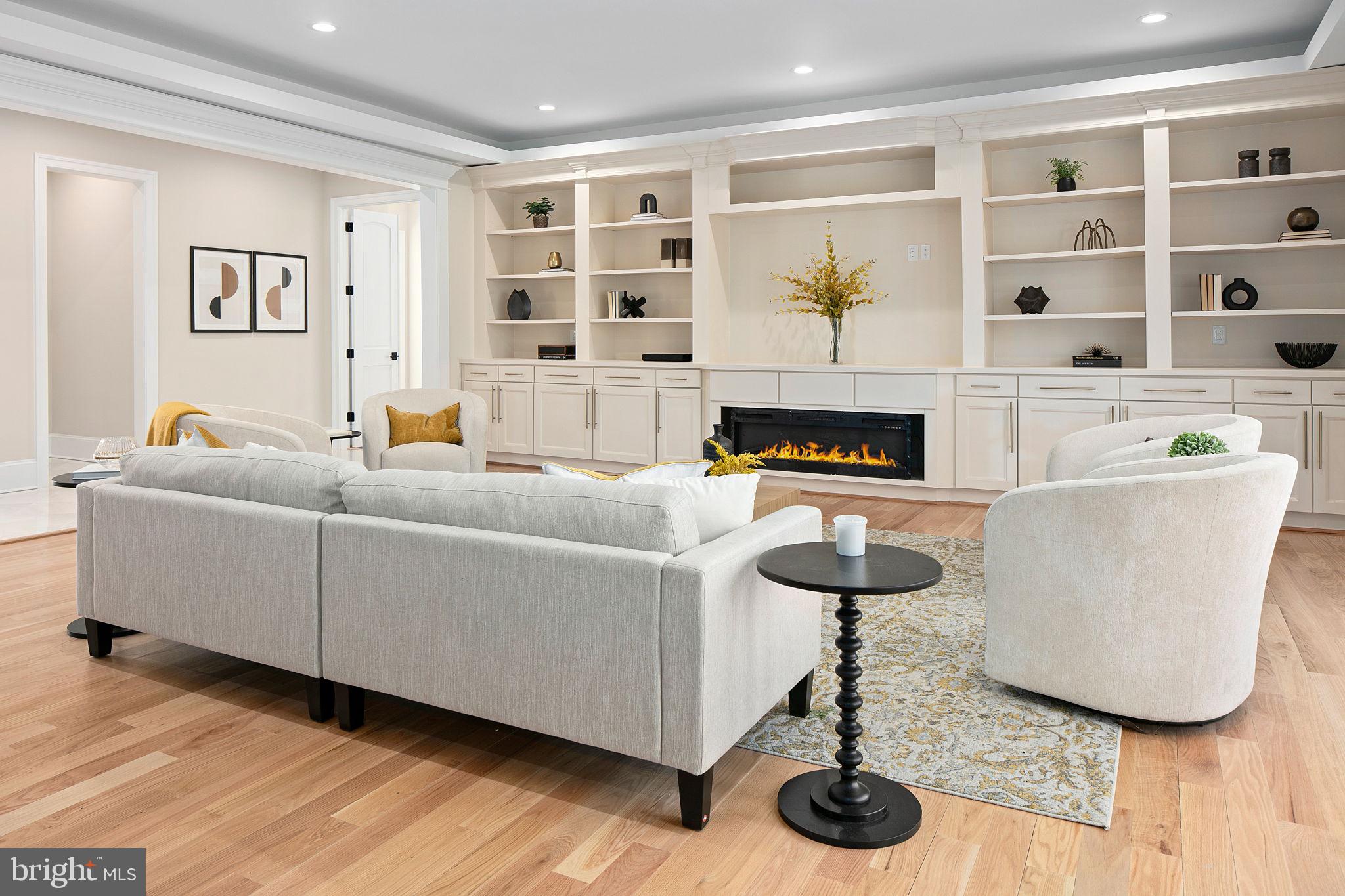 6908 Cherry Lane Annandale, VA 22003 - Photo 24 of 118 Family Room