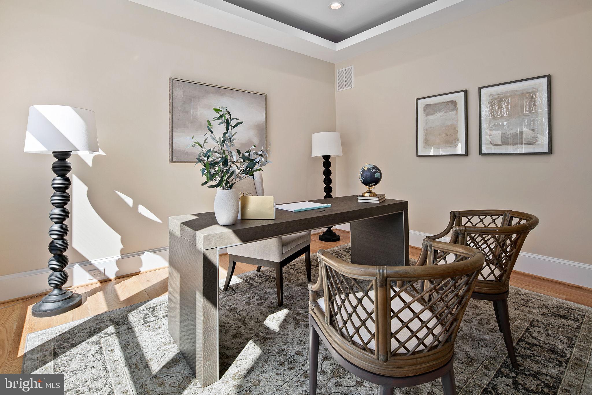 6908 Cherry Lane Annandale, VA 22003 - Photo 40 of 118 Living Room