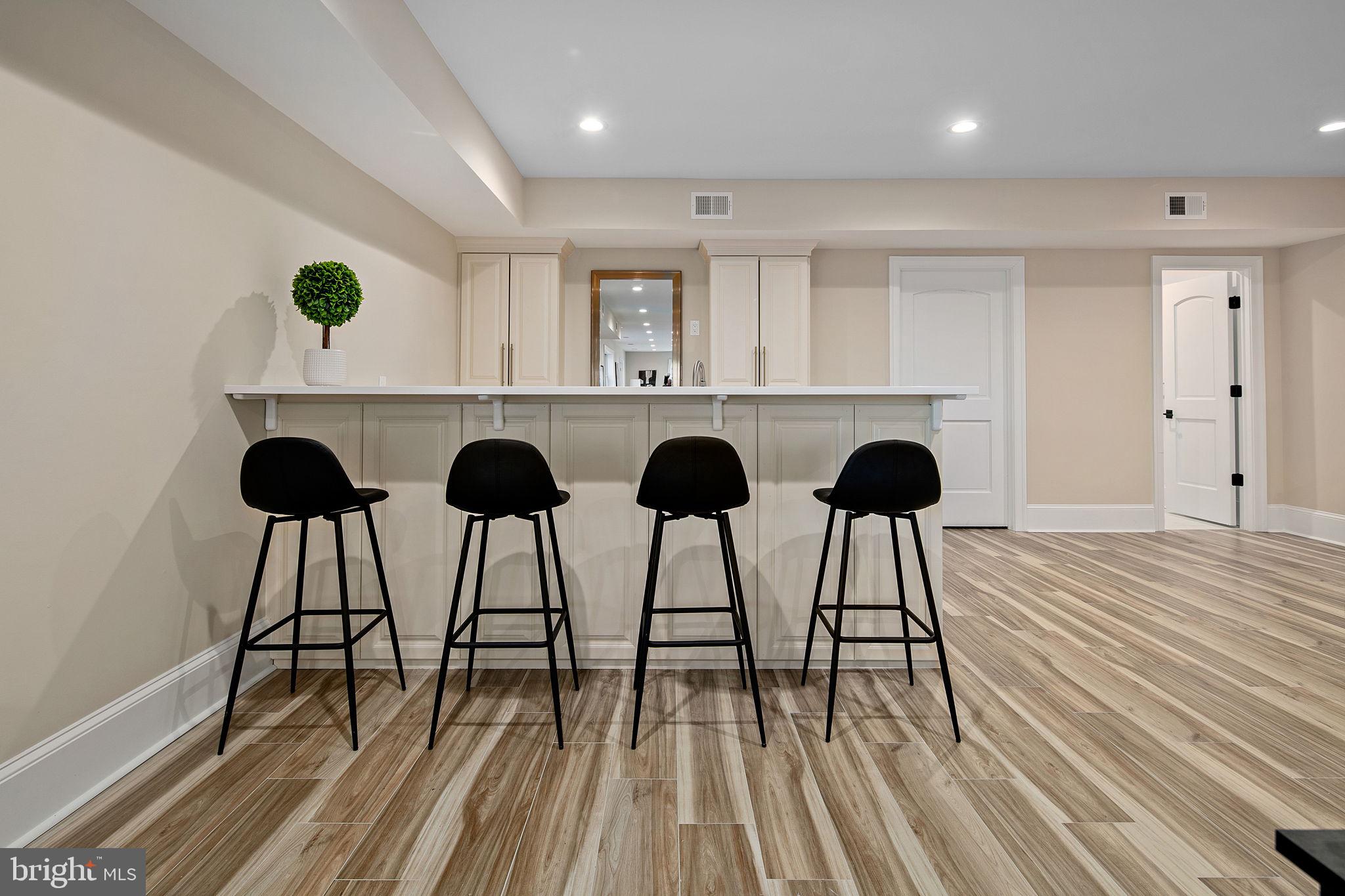 6908 Cherry Lane Annandale, VA 22003 - Photo 85 of 118 Wet Bar