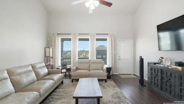 $2,350 | 6370 Tarrant Hill, Schertz, TX 78108