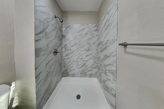 a bathroom with a tub