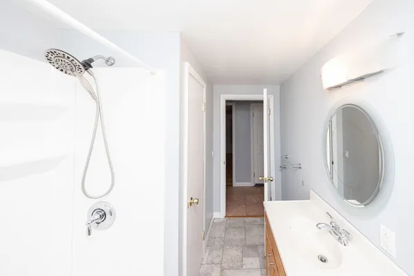 $2,100 | 48 Ray Street, Unit 2, Webster, MA 01570
