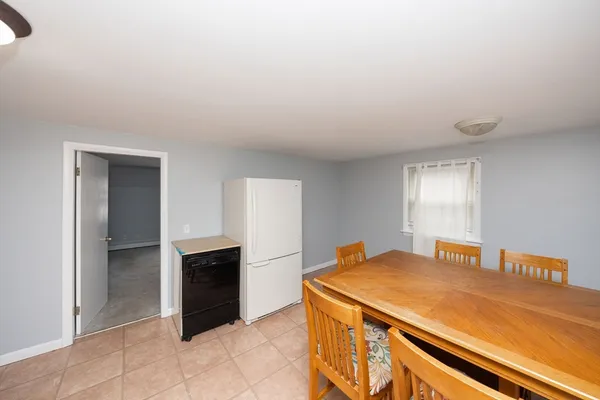 $2,100 | 48 Ray Street, Unit 2, Webster, MA 01570