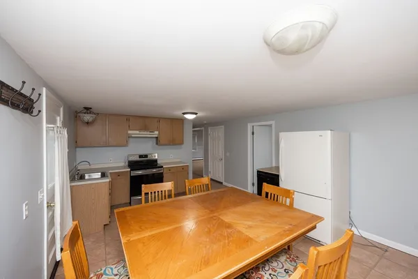 $2,100 | 48 Ray Street, Unit 2, Webster, MA 01570