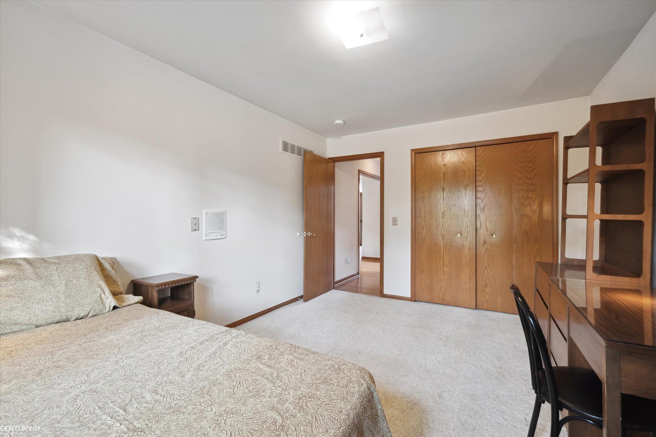 1033 Bloomview Circle Rochester, MI 48307 - Photo 31 of 44