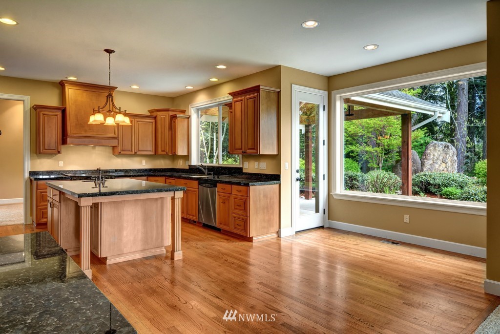 21919 37th Avenue Southeast Bothell, WA 98021 - Photo 8 of 24