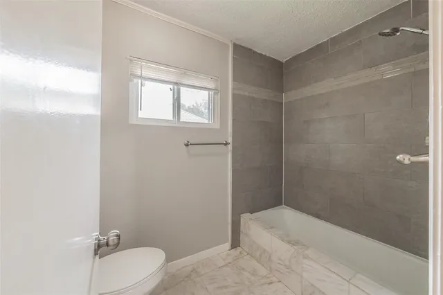 $2,550 | 10618 Ravenscroft Drive, Dallas, TX 75230