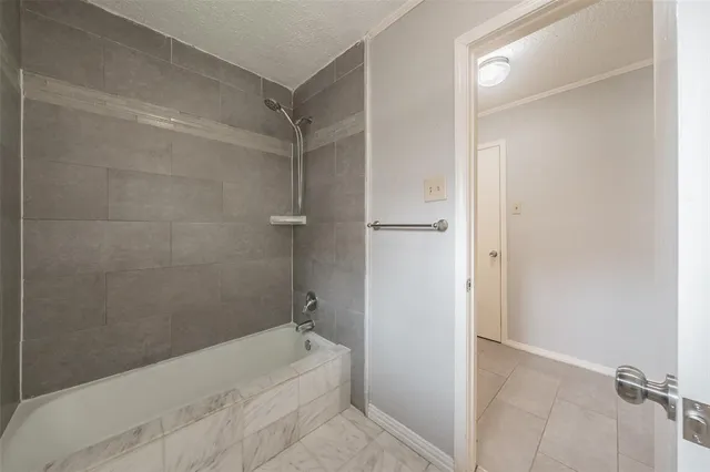 $2,550 | 10618 Ravenscroft Drive, Dallas, TX 75230