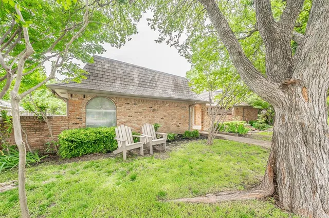 $2,550 | 10618 Ravenscroft Drive, Dallas, TX 75230