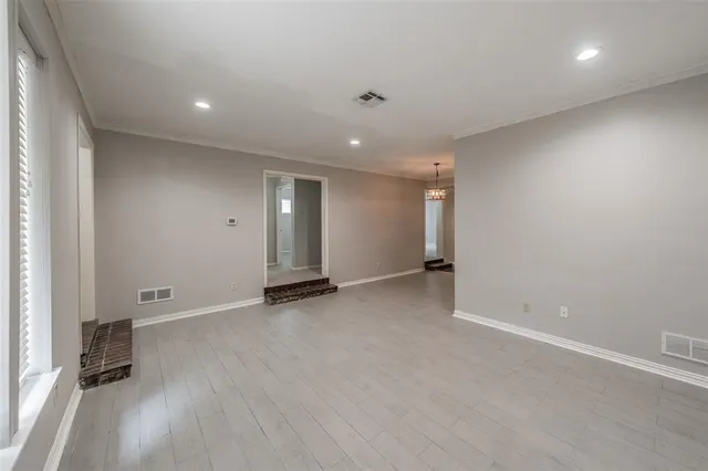 $2,550 | 10618 Ravenscroft Drive, Dallas, TX 75230