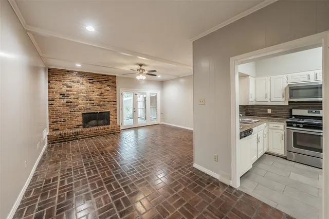 $2,550 | 10618 Ravenscroft Drive, Dallas, TX 75230