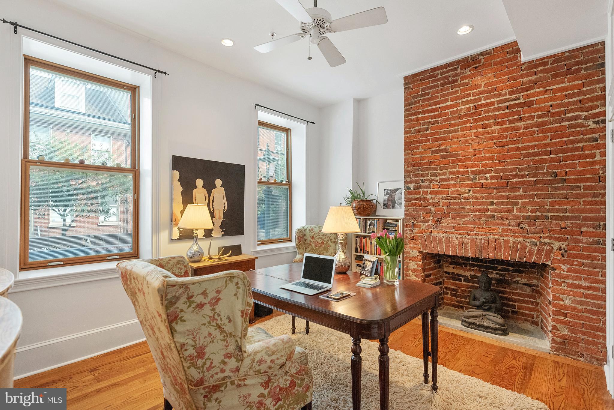 608 South 9th Street, Unit 1 Philadelphia, PA 19147 - Photo 21 of 23 a workspace with tables and chairs