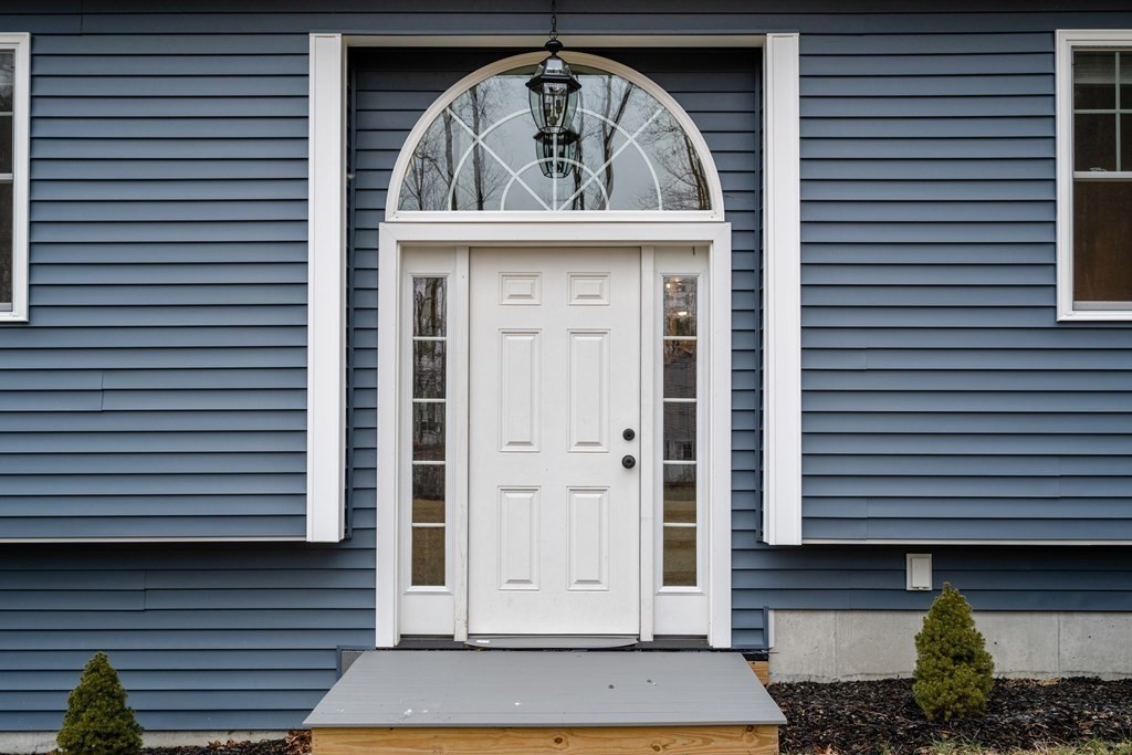 143 North Brookfield Road Barre, MA 01005 - Photo 3 of 31 a view of entryway