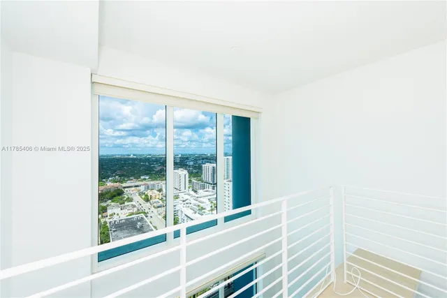 $395,000 | 60 Southwest 13th Street, Unit 2609, Miami, FL 33130