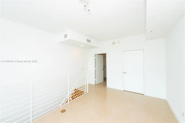 $395,000 | 60 Southwest 13th Street, Unit 2609, Miami, FL 33130