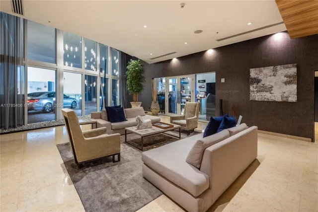 $395,000 | 60 Southwest 13th Street, Unit 2609, Miami, FL 33130