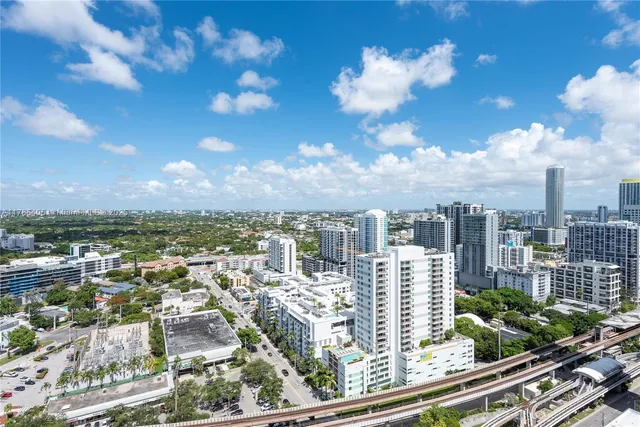 $395,000 | 60 Southwest 13th Street, Unit 2609, Miami, FL 33130