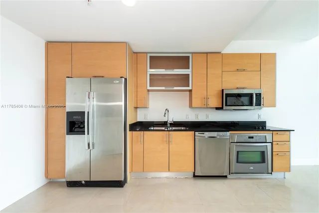 $395,000 | 60 Southwest 13th Street, Unit 2609, Miami, FL 33130