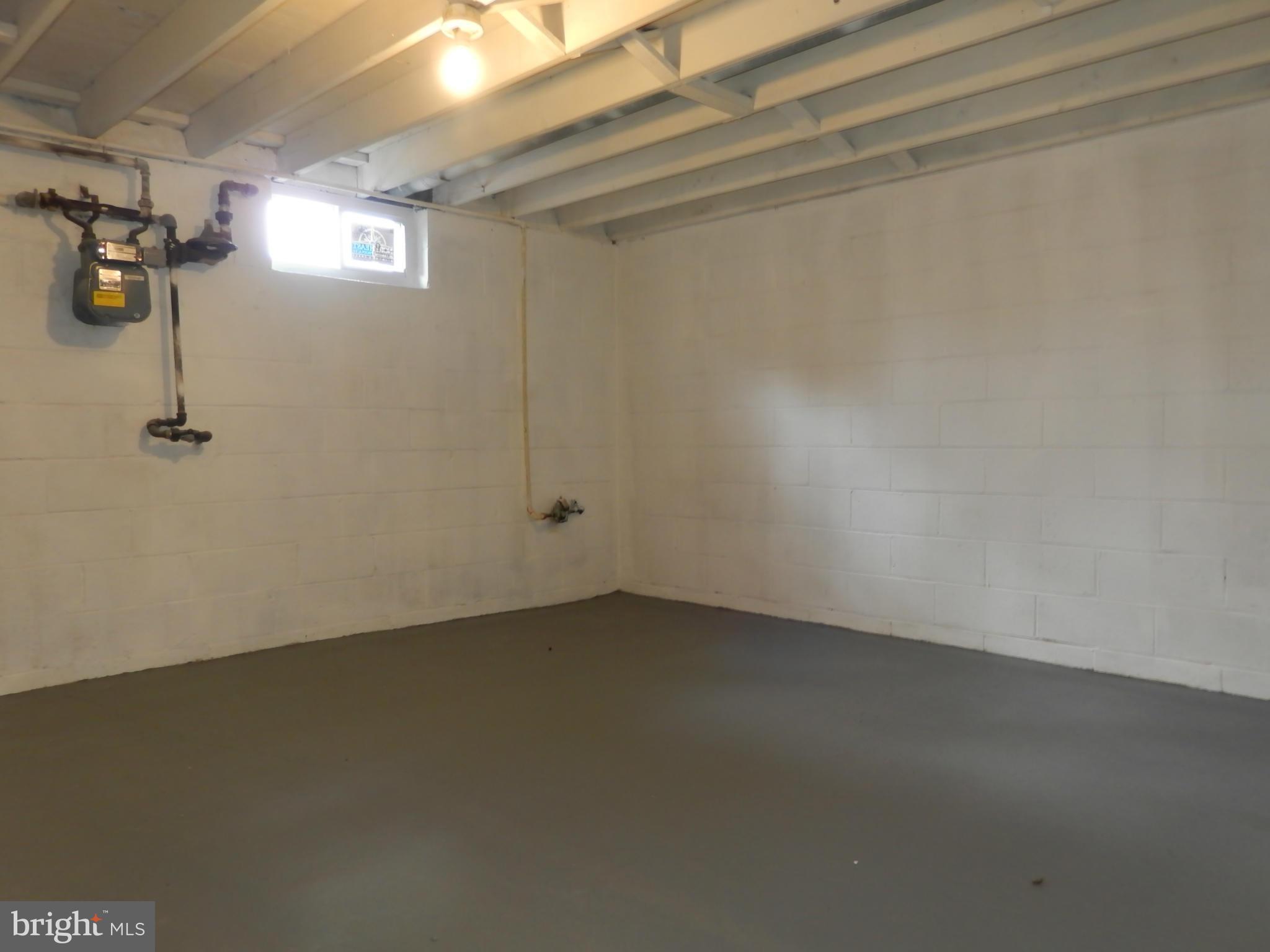 622 Charraway Road Baltimore, MD 21229 - Photo 23 of 28 a view of small space