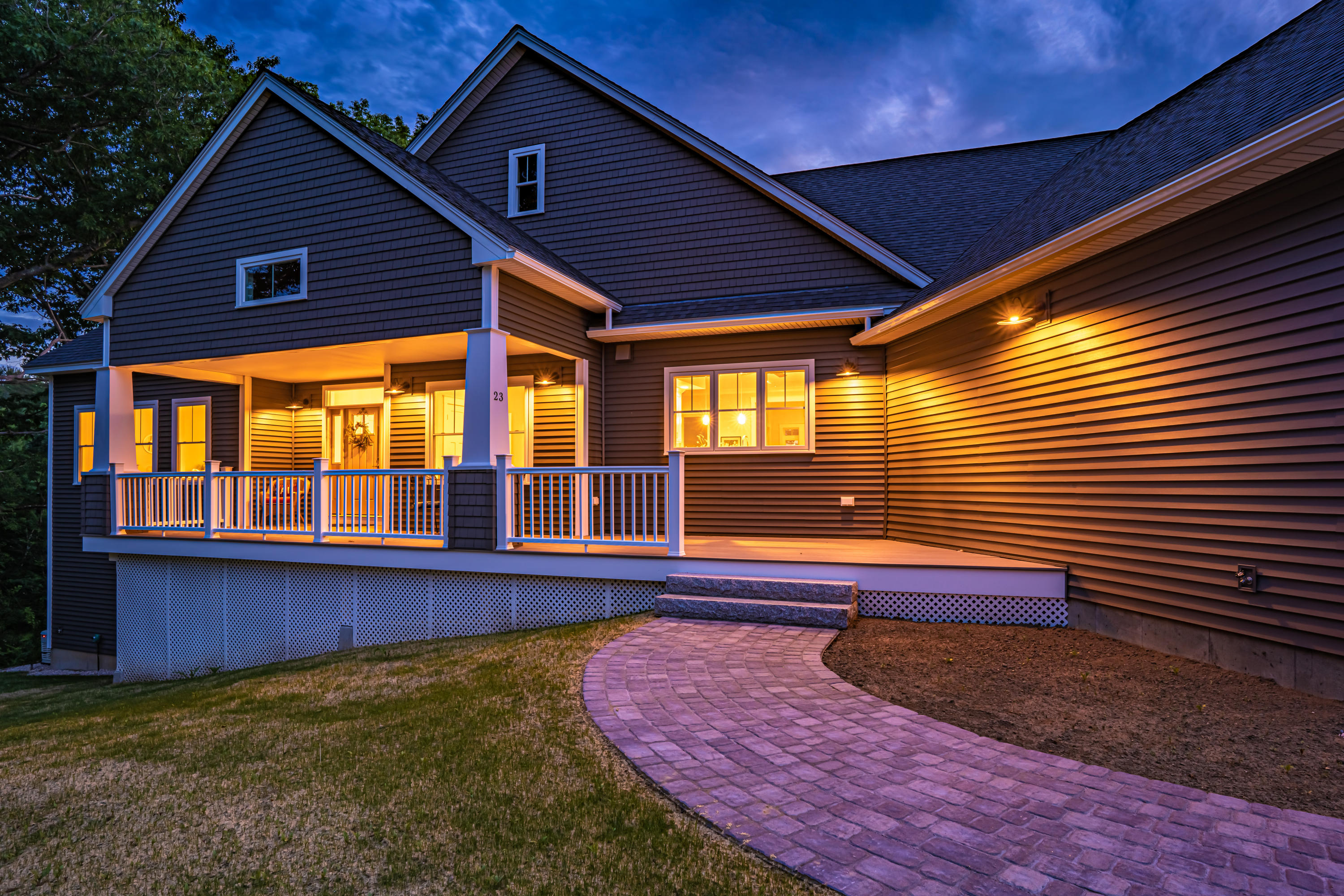 23 Hiltons Run Kittery Point, ME 03905 - Photo 4 of 50 Walkway to covered front porch