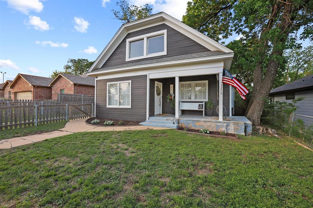 113 West Morton Street Denison, TX 75021 - Photo 2 of 37