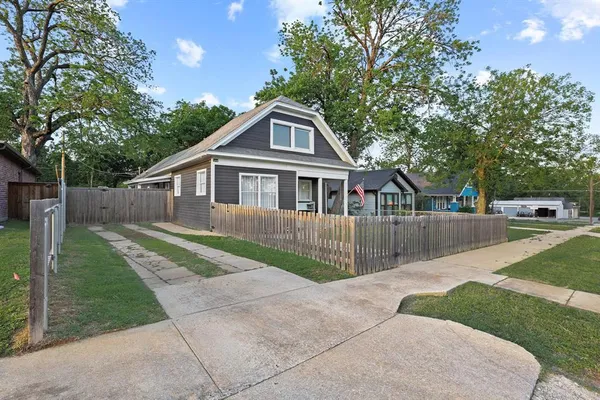 $235,000 | 113 West Morton Street, Denison, TX 75021