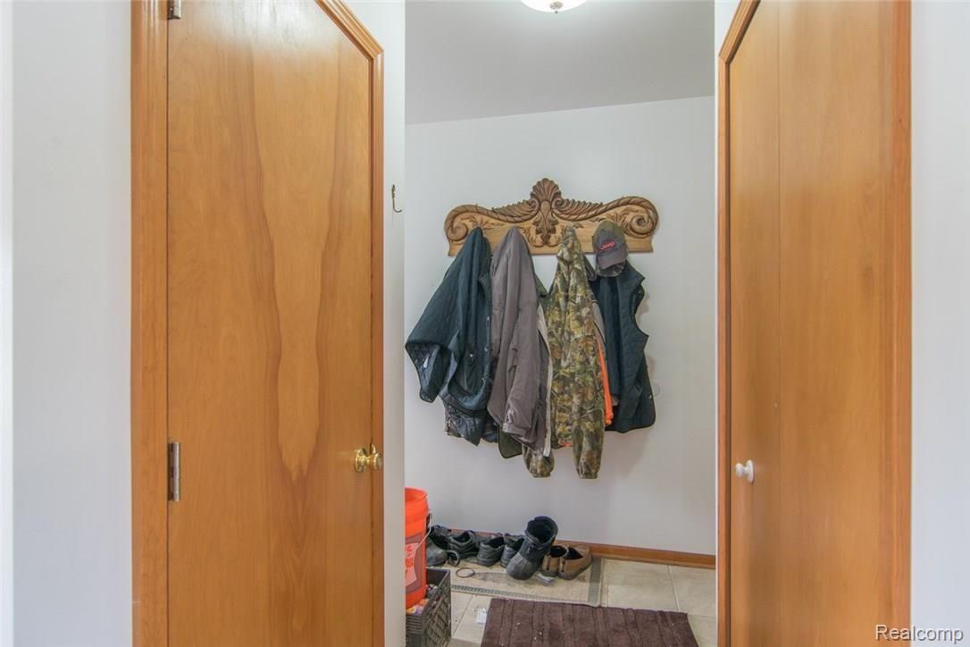 3811 Reamer Road Lapeer, MI 48446 - Photo 35 of 62 DSC_0327.jpg