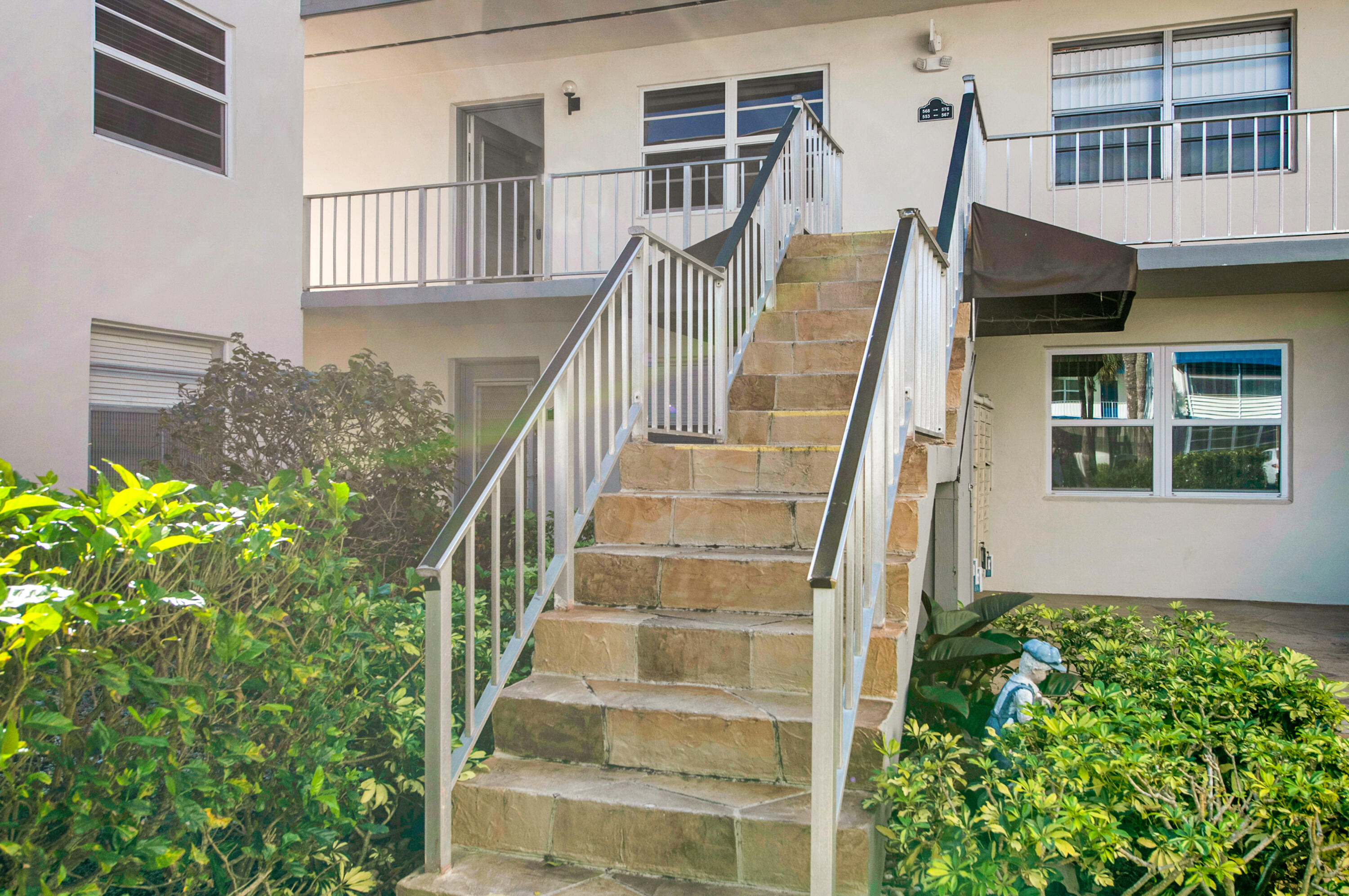 567 Normandy L, Unit 567 Delray Beach, FL 33484 - Photo 2 of 38 Exterior Front