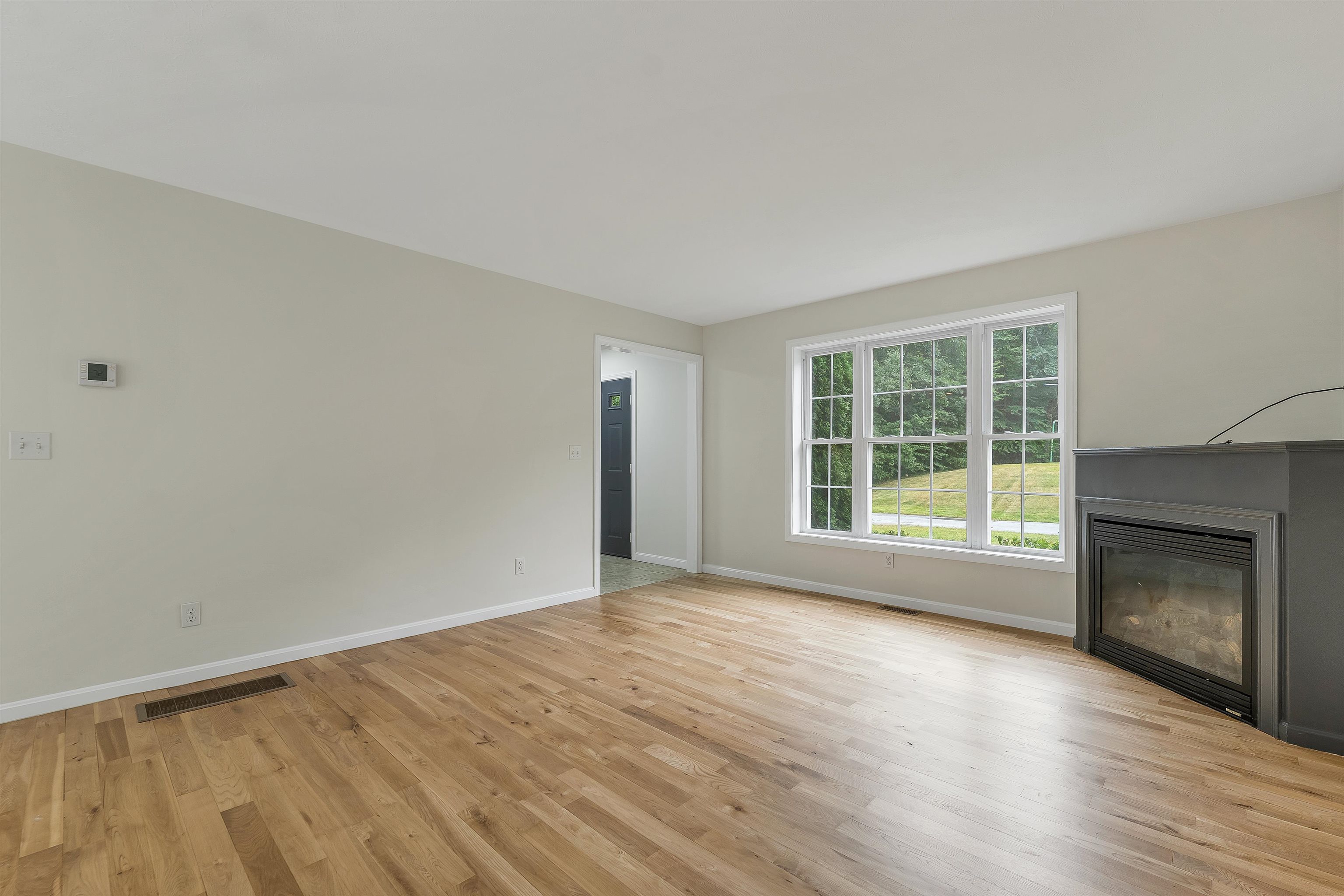 166 Sandown Road, Unit 3 Fremont, NH 03044 - Photo 9 of 41 Gallery Image 9