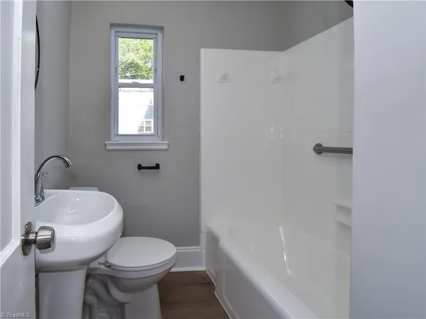 $1,250 | 2500 Miller Park Circle, Winston-Salem, NC 27103