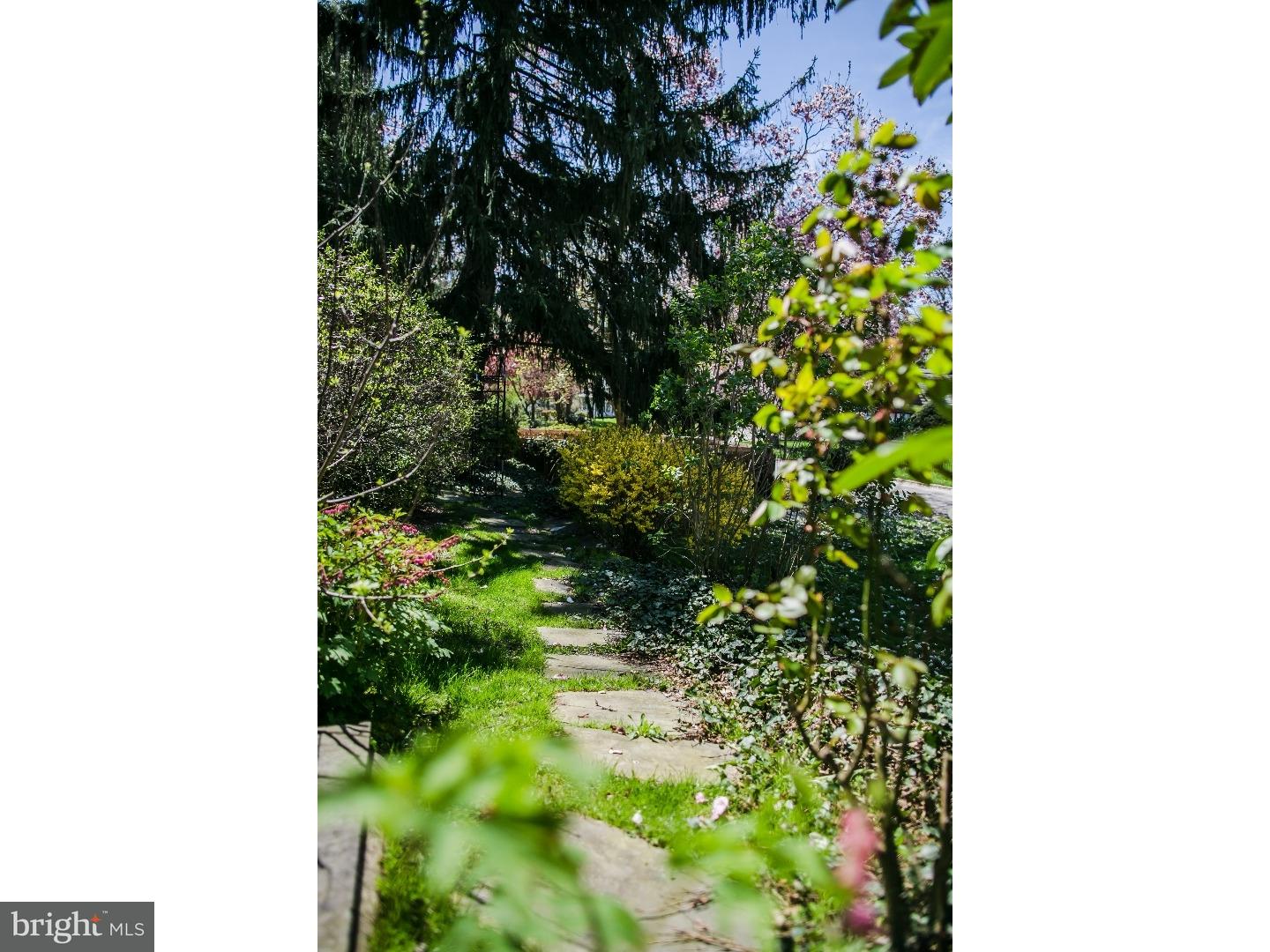 16 Meredith Road Wynnewood, PA 19096 - Photo 23 of 25 Side Yard