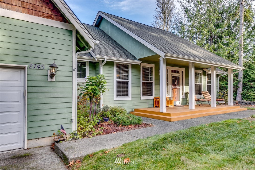 2745 Northeast Strand Road Bremerton, WA 98311 - Photo 5 of 25 Gallery Image 5