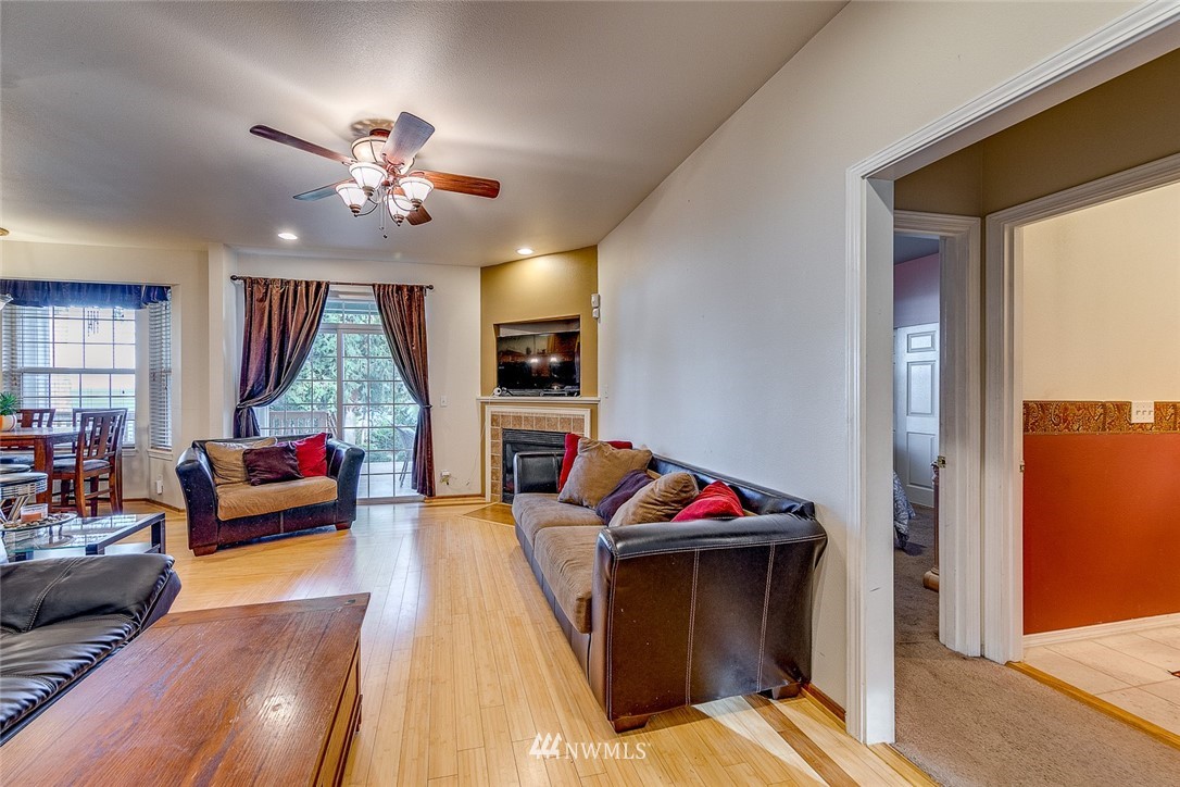 2745 Northeast Strand Road Bremerton, WA 98311 - Photo 8 of 25 Gallery Image 8