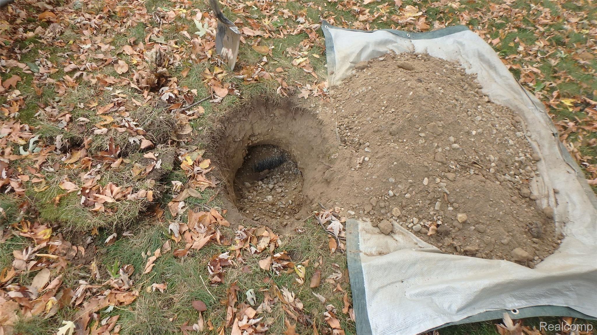 8475 Oakhill Road Clarkston, MI 48348 - Photo 15 of 16 septic field inspected good