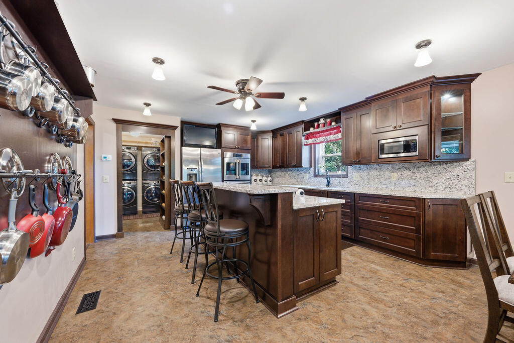 3922 Highway 2 Dalton, GA 30721 - Photo 21 of 145 3922Highway2-18