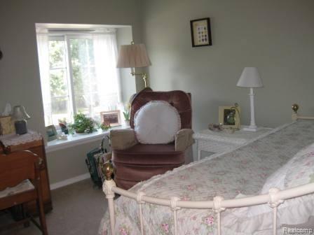 693 Kentucky Drive Rochester, MI 48307 - Photo 16 of 22 3rd Bedroom