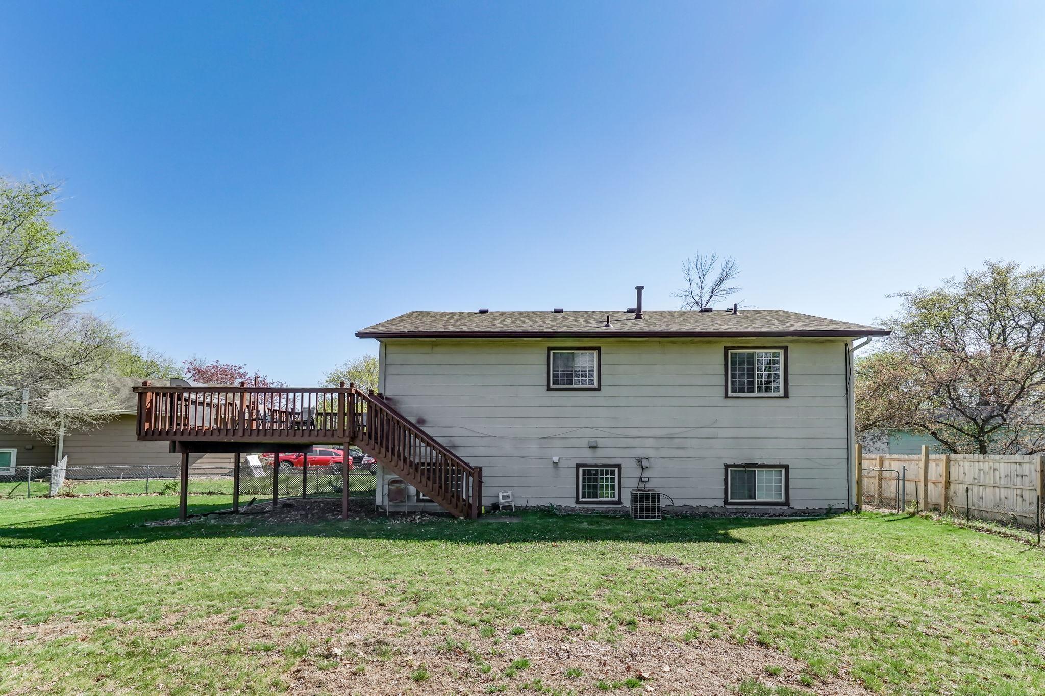 7637 Fairfield Road Brooklyn Park, MN 55444 - Photo 28 of 36