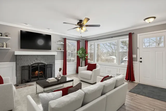 $325,000 | 215 Indian Trail, Lake In The Hills, IL 60156