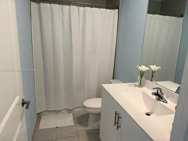 $3,300 | 887 Northeast 211th Street, Miami, FL 33179