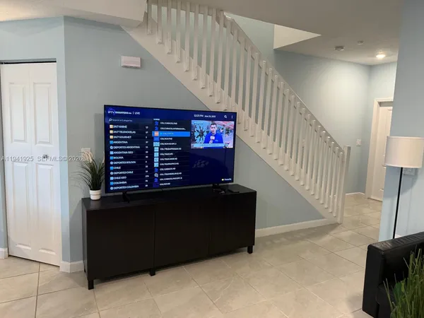 $3,300 | 887 Northeast 211th Street, Miami, FL 33179